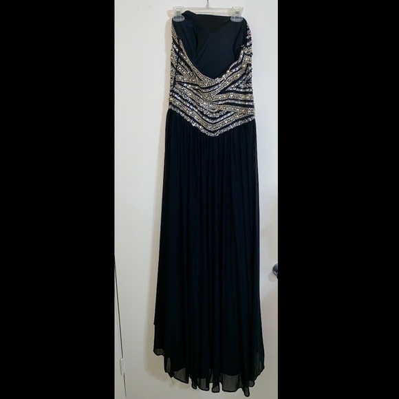 Prom Dress - Picture 4 of 6